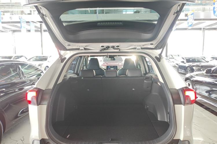 Used Toyota RAV4 2020 2.0L CVT Two-Wheel Drive Fashion PLUS Edition Trunk