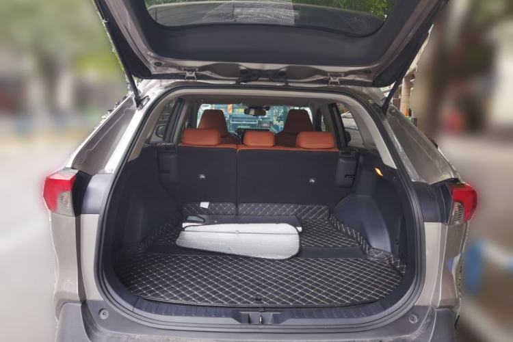Used Toyota RAV4 2020 Dual-Engine 2.5L E-CVT Two-Wheel Drive Elite Edition Trunk
