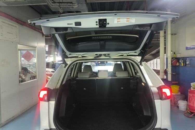 Used Toyota RAV4 2020 Dual-Motor 2.5L E-CVT Four-Wheel Drive Flagship Edition Trunk
