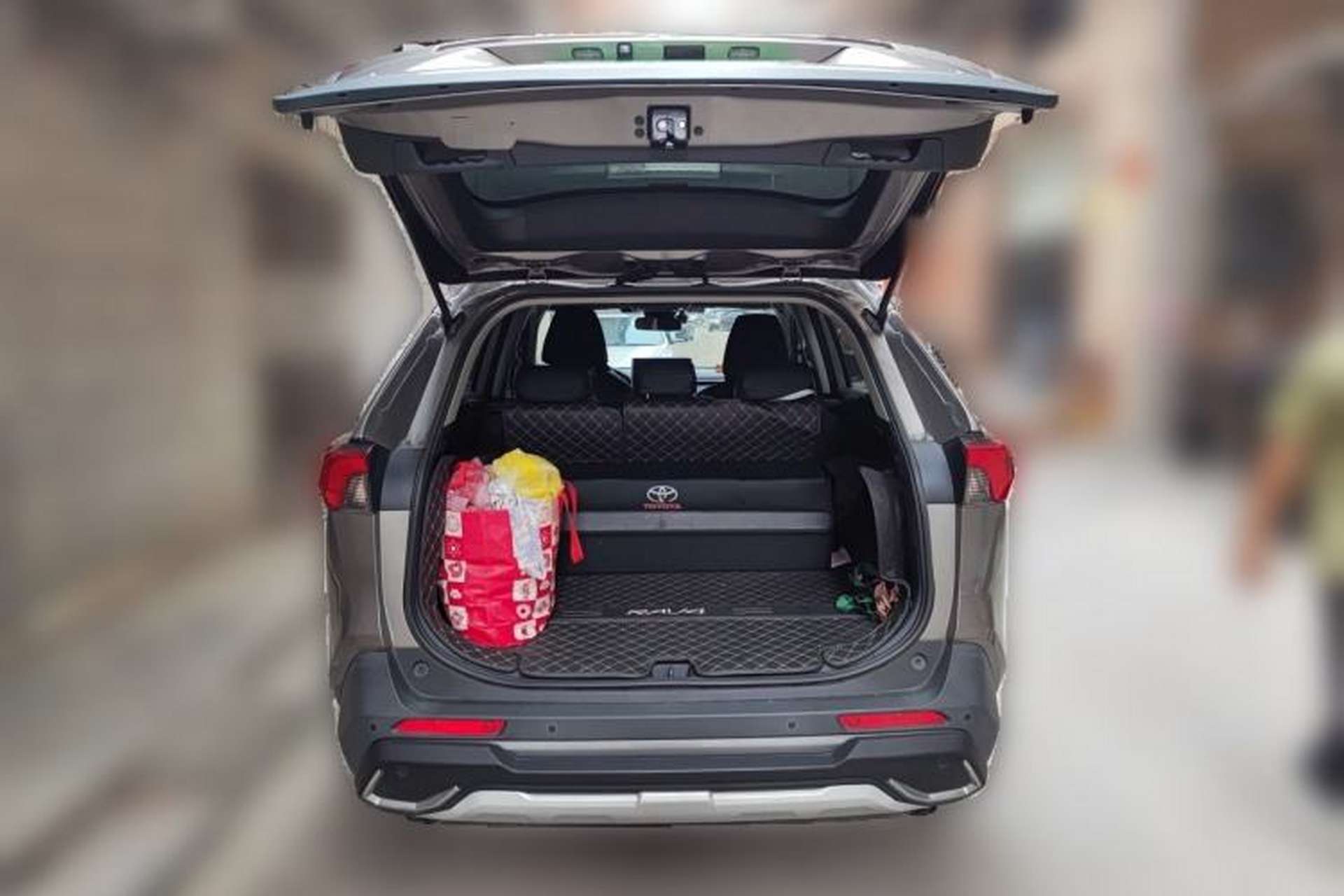 Used Toyota RAV4 2020 2.0L CVT Two-Wheel Drive Fashion Edition Trunk