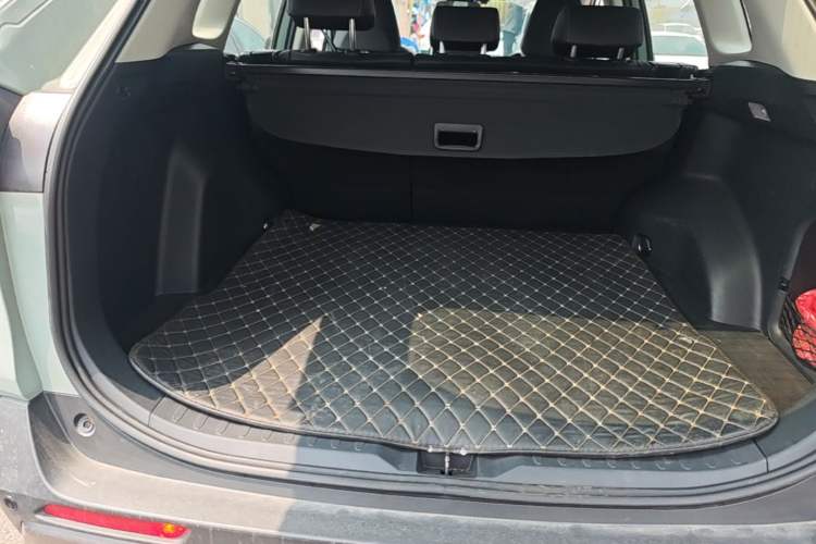 Used Toyota RAV4 2020 Dual-Engine 2.5L E-CVT 4x4 Elite PLUS Edition Trunk