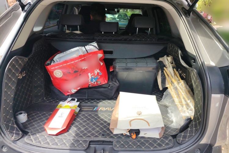 Used Toyota RAV4 2020 2.0L CVT Two-Wheel Drive Fashion PLUS Edition Trunk