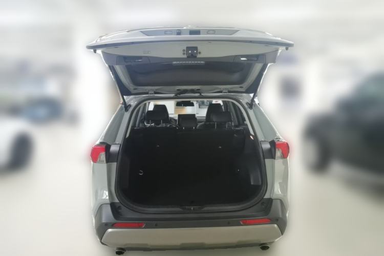 Used Toyota RAV4 2020 2.0L CVT Two-Wheel Drive Fashion Edition Trunk