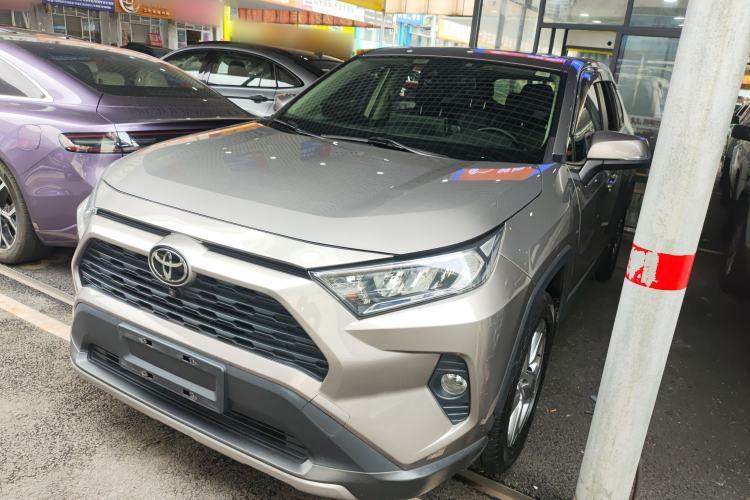 Used Toyota RAV4 2020 2.0L CVT Two-Wheel Drive Fashion Edition Guazi used car, China used car export, Used car for sale, Used cars, Cheapest cars for sale