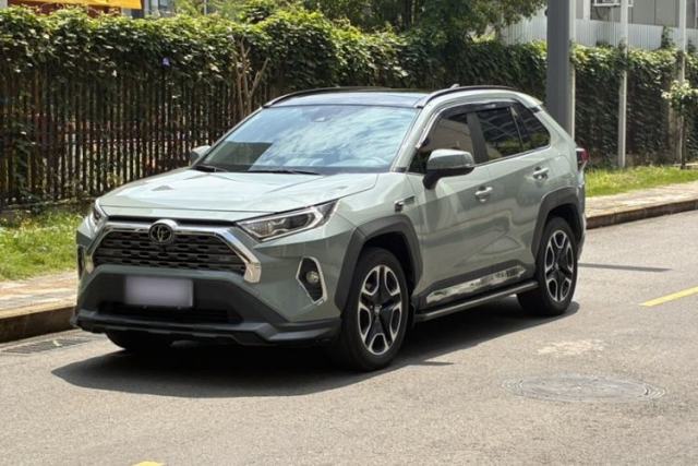 Used Toyota RAV4 2020 2.0L CVT Four-Wheel Drive Prestige Edition