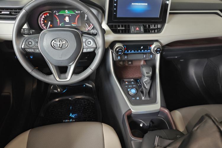 Used Toyota RAV4 2020 2.0L CVT Four-Wheel Drive Prestige Edition Center Console