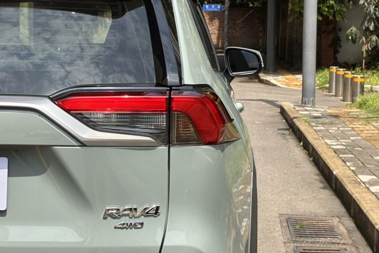 Used Toyota RAV4 2020 2.0L CVT Four-Wheel Drive Prestige Edition Exterior 5