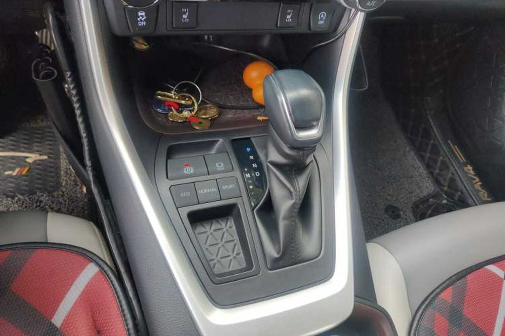 Used Toyota RAV4 2020 2.0L CVT Two-Wheel Drive Prestige Edition Gear Lever