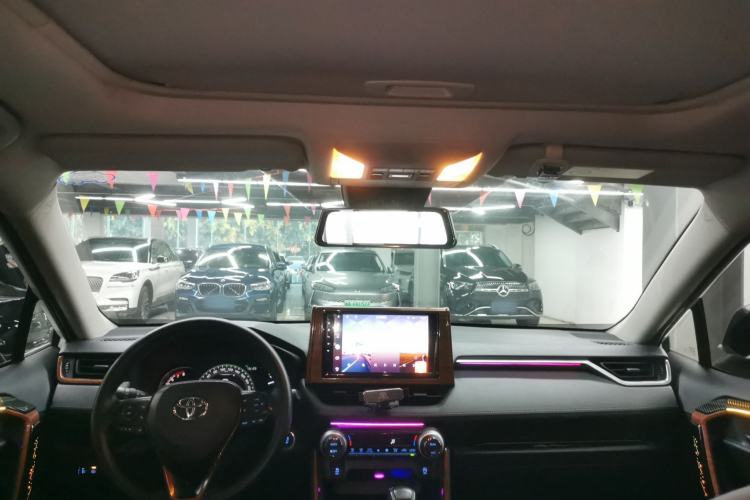 Used Toyota RAV4 2020 2.0L CVT Two-Wheel Drive Fashion Edition Headliner