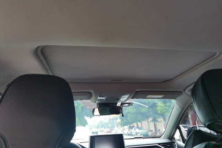 Used Toyota RAV4 2020 2.0L CVT 4x4 Trend Edition Headliner