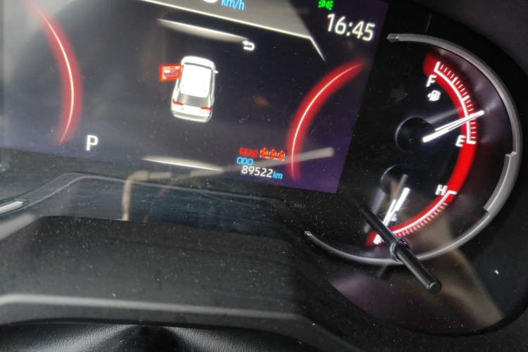 Used Toyota RAV4 2020 2.0L CVT 4x4 Trend Edition Odometer Close Up