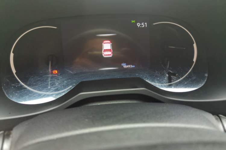Used Toyota RAV4 2020 2.0L CVT 4x4 Trend Edition Odometer Close Up