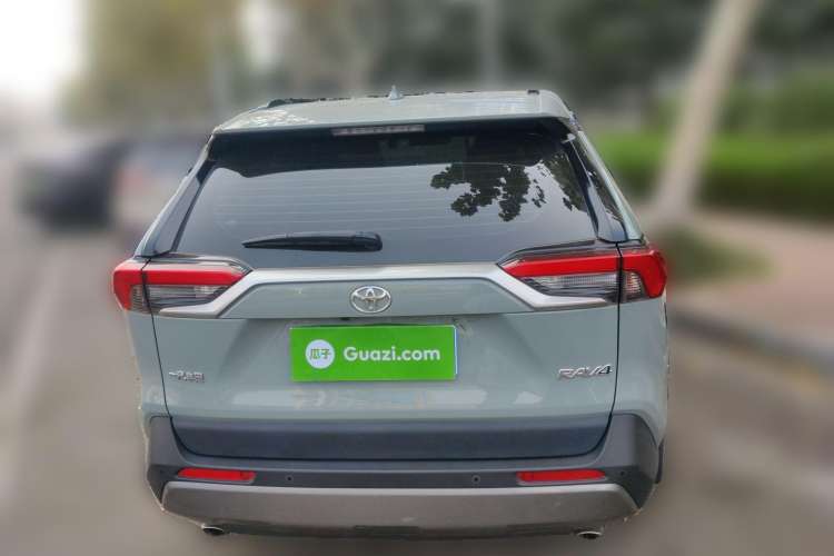 Used Toyota RAV4 2020 2.0L CVT Two-Wheel Drive Prestige Edition Rear