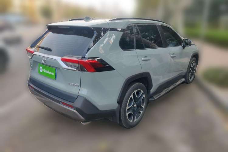 Used Toyota RAV4 2020 2.0L CVT Two-Wheel Drive Prestige Edition Rear Right 45 Deg