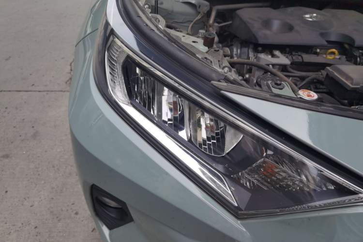 Used Toyota RAV4 2020 2.0L CVT 4x4 Trend Edition Right Front Headlight