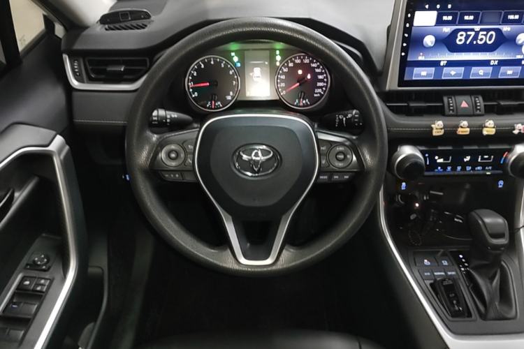 Used Toyota RAV4 2020 2.0L CVT Two-Wheel Drive Urban Edition Steering Wheel