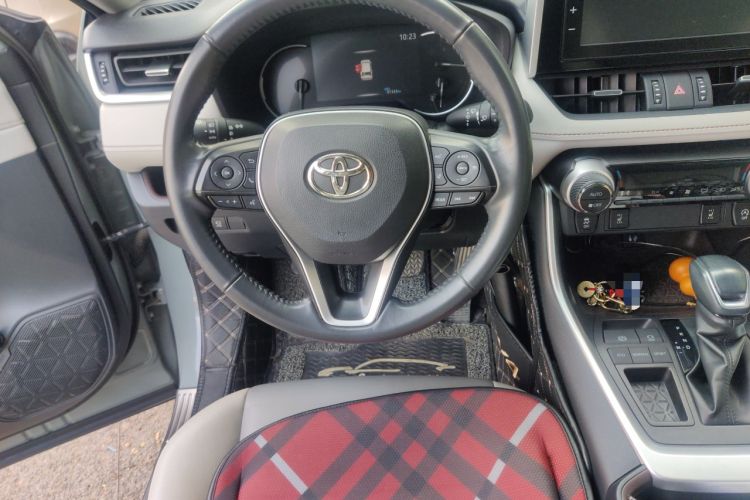 Used Toyota RAV4 2020 2.0L CVT Two-Wheel Drive Prestige Edition Steering Wheel