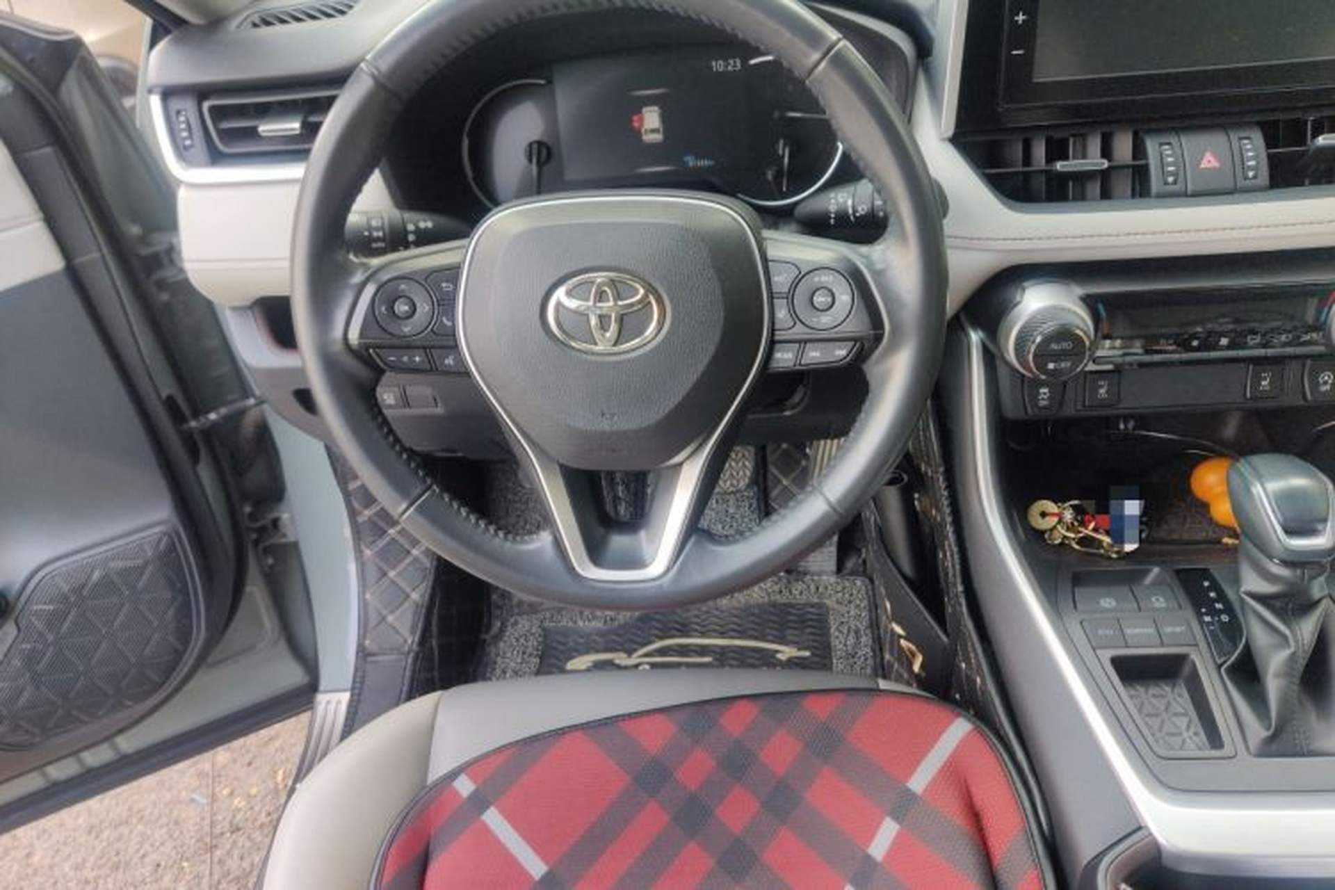 Used Toyota RAV4 2020 2.0L CVT Two-Wheel Drive Prestige Edition Steering Wheel