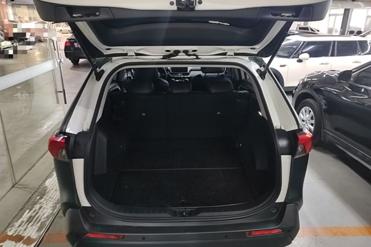 Used Toyota RAV4 2020 2.0L CVT Two-Wheel Drive Urban Edition Trunk