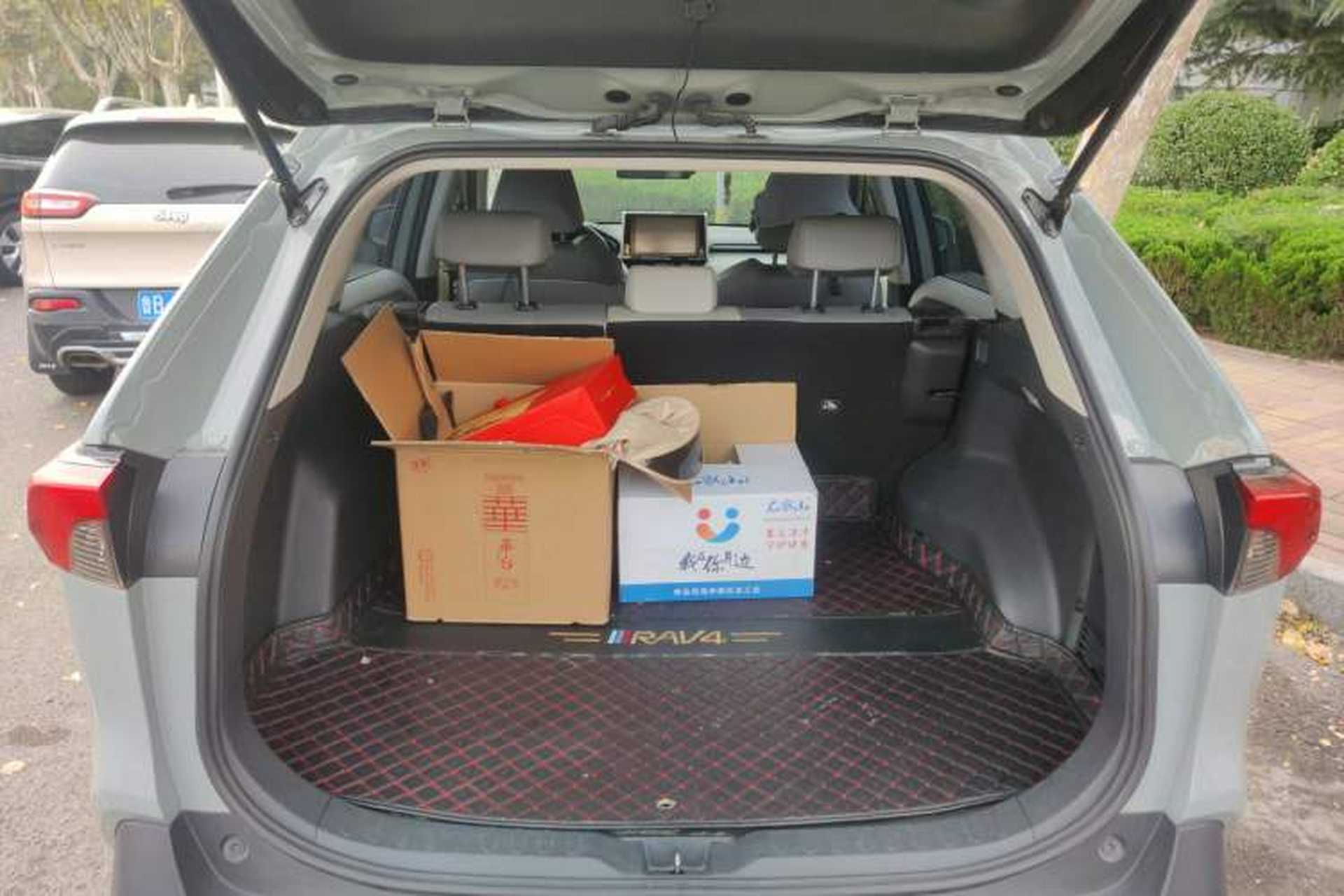 Used Toyota RAV4 2020 2.0L CVT Two-Wheel Drive Prestige Edition Trunk