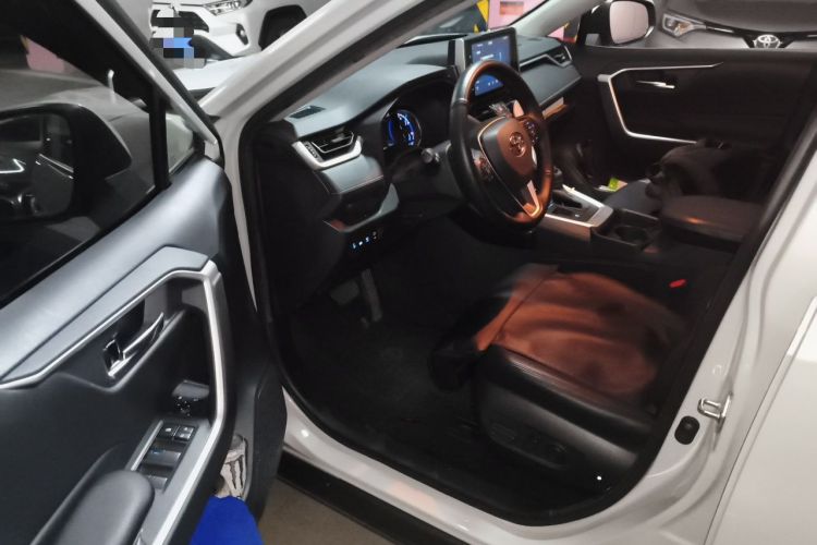 Used Toyota RAV4 2020 Dual-Engine 2.5L E-CVT Two-Wheel Drive Elite Edition Driver Seat