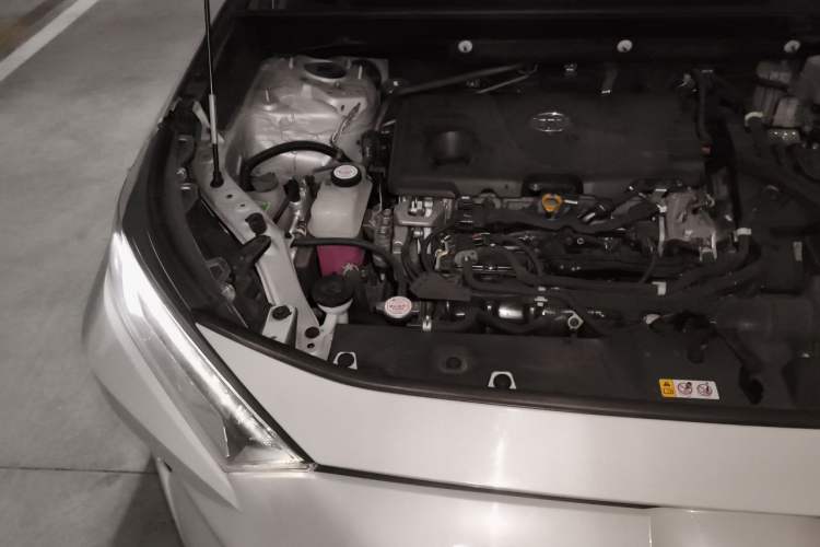 Used Toyota RAV4 2020 Dual-Engine 2.5L E-CVT Two-Wheel Drive Elite Edition Engine Bay Right