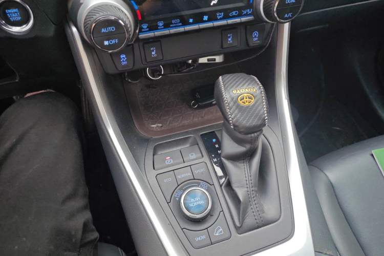 Used Toyota RAV4 2020 2.0L CVT Four-Wheel Drive Prestige Edition Gear Lever