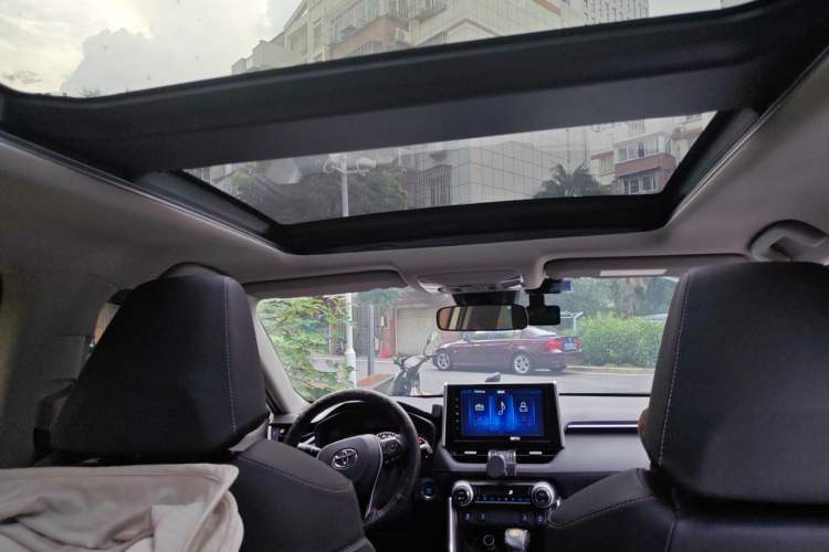 Used Toyota RAV4 2020 2.0L CVT Four-Wheel Drive Prestige Edition Headliner
