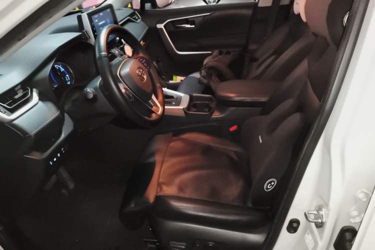 Used Toyota RAV4 2020 Dual-Engine 2.5L E-CVT Two-Wheel Drive Elite Edition Left Front Seat