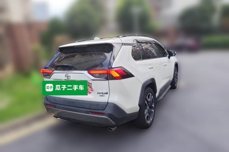 Used Toyota RAV4 2020 2.0L CVT Four-Wheel Drive Prestige Edition Rear Right 45 Deg