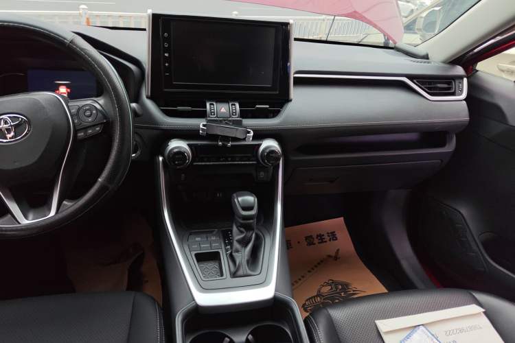 Used Toyota RAV4 2020 2.0L CVT Two-Wheel Drive Fashion Edition Audio And AC Panel