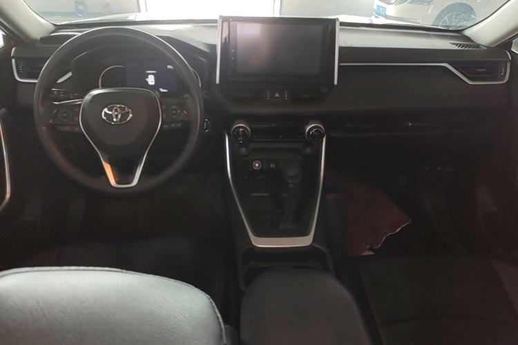 Used Toyota RAV4 2020 2.0L CVT Two-Wheel Drive Fashion Edition Center Console