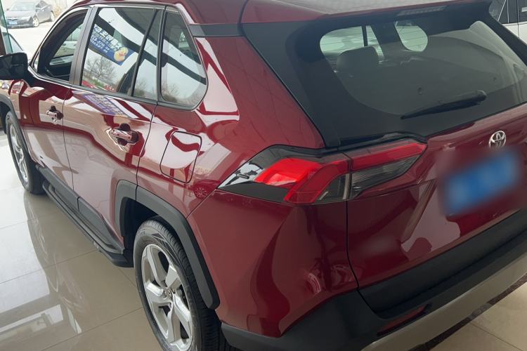 Used Toyota RAV4 2020 2.0L CVT Two-Wheel Drive Fashion Edition Exterior 5