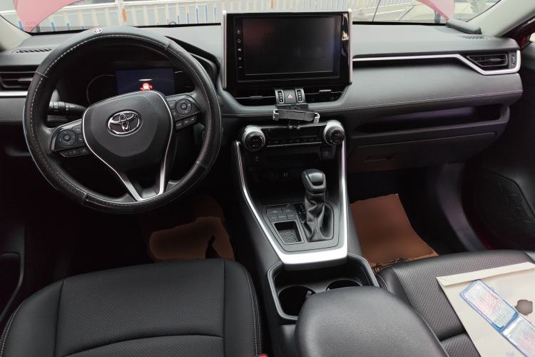 Used Toyota RAV4 2020 2.0L CVT Two-Wheel Drive Fashion Edition Interior 2