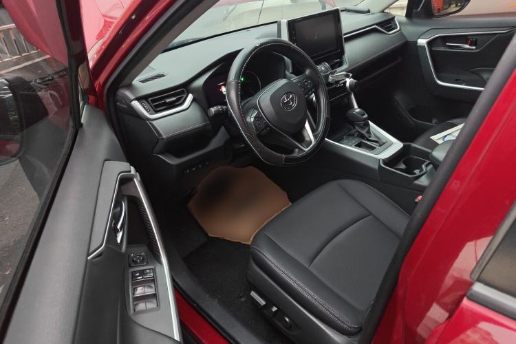 Used Toyota RAV4 2020 2.0L CVT Two-Wheel Drive Fashion Edition Interior 3