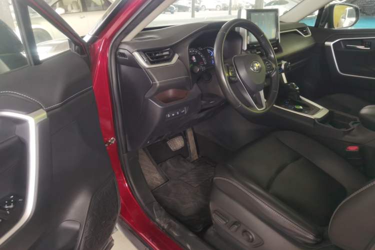 Used Toyota RAV4 2020 Dual-Motor 2.5L E-CVT Four-Wheel Drive Flagship Edition Interior 3