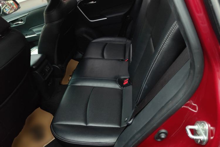 Used Toyota RAV4 2020 2.0L CVT Two-Wheel Drive Fashion Edition Interior 4
