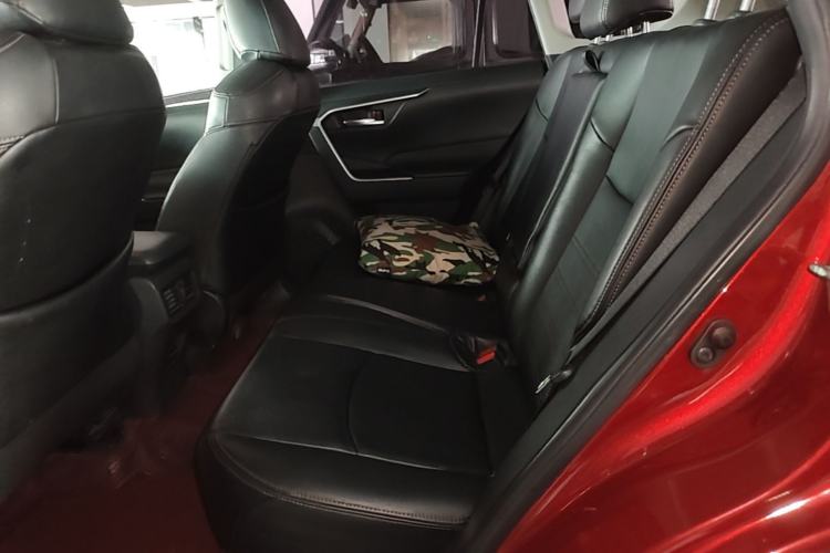 Used Toyota RAV4 2020 2.0L CVT Two-Wheel Drive Fashion Edition Left Rear Seat