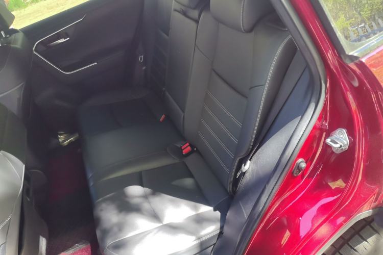 Used Toyota RAV4 2020 Dual-Engine 2.5L E-CVT 4x4 Elite PLUS Edition Left Rear Seat