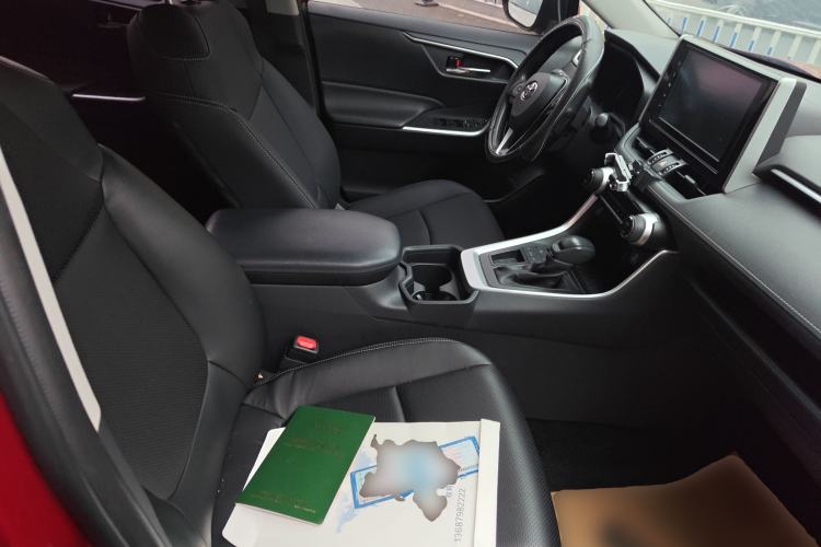 Used Toyota RAV4 2020 2.0L CVT Two-Wheel Drive Fashion Edition Right Front Seat