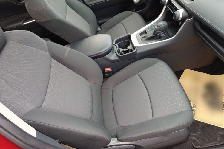 Used Toyota RAV4 2020 2.0L CVT 4x4 Trend Edition Right Front Seat
