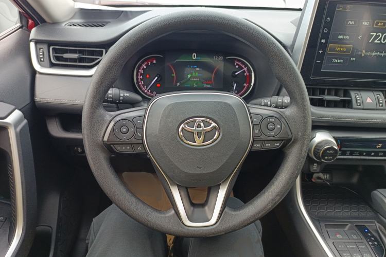 Used Toyota RAV4 2020 2.0L CVT 4x4 Trend Edition Steering Wheel
