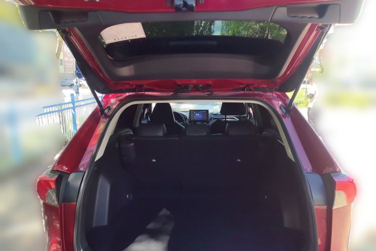 Used Toyota RAV4 2020 Dual-Engine 2.5L E-CVT 4x4 Elite PLUS Edition Trunk