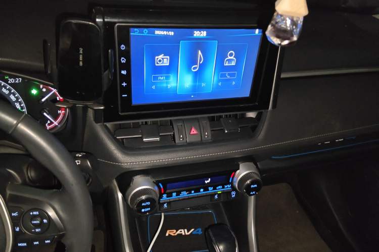 Used Toyota RAV4 2020 2.0L CVT Two-Wheel Drive Fashion PLUS Edition Audio And AC Panel