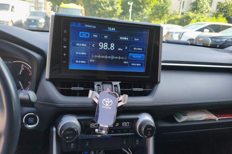 Used Toyota RAV4 2020 2.0L CVT 4x4 Style PLUS Edition Audio And AC Panel