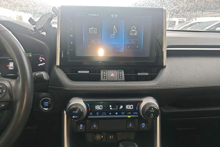 Used Toyota RAV4 2020 2.0L CVT Two-Wheel Drive Fashion PLUS Edition Audio And AC Panel