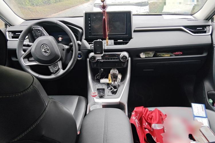 Used Toyota RAV4 2020 2.0L CVT Two-Wheel Drive Fashion PLUS Edition Center Console