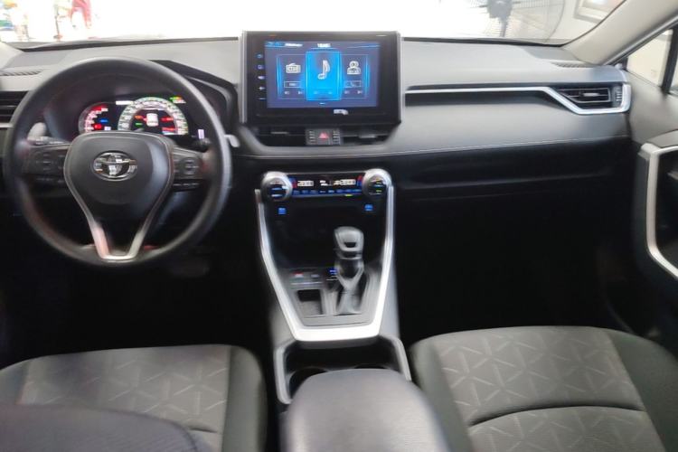 Used Toyota RAV4 2020 2.0L CVT Two-Wheel Drive Fashion Edition Center Console