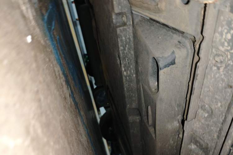 Used Toyota RAV4 2020 Dual-Motor 2.5L E-CVT Four-Wheel Drive Flagship Edition Chassis Front Right