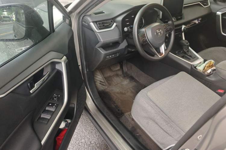 Used Toyota RAV4 2020 2.0L CVT Two-Wheel Drive Fashion PLUS Edition Driver Seat